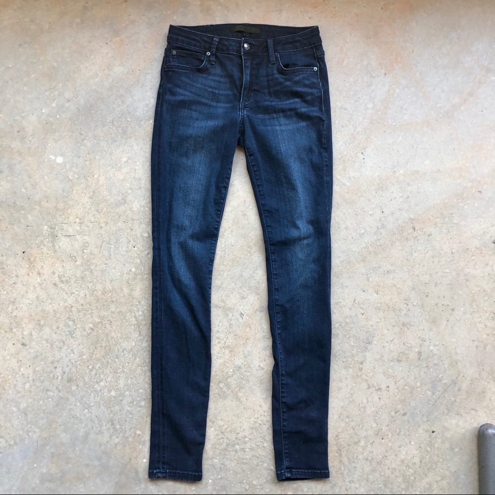 Joe's Jeans Mid Rise Skinny Leg